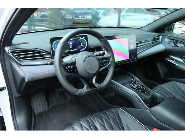 BYD SEAL DESIGN RWD 82.5 KWH | PANO | 360 CAMERA | DYNAUDIO | LED | CARPLAY | ACC |