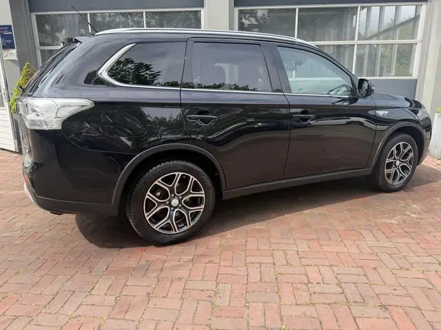 Mitsubishi Outlander 2.0 PHEV Executive Edition X-Line Leer,trekhaak,Navi,18inch Hoge Zit