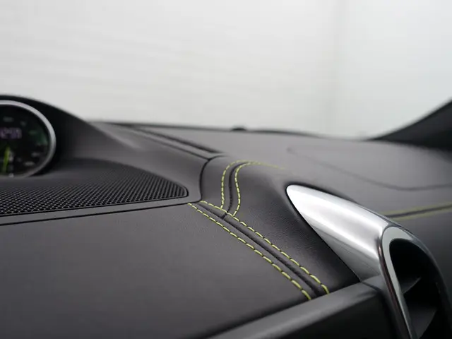 Porsche Cayenne 3.0 S E-Hybrid Sport Design Aut- Volledig Dealer Onderhouden, Sport Chrono, Bose Aud...