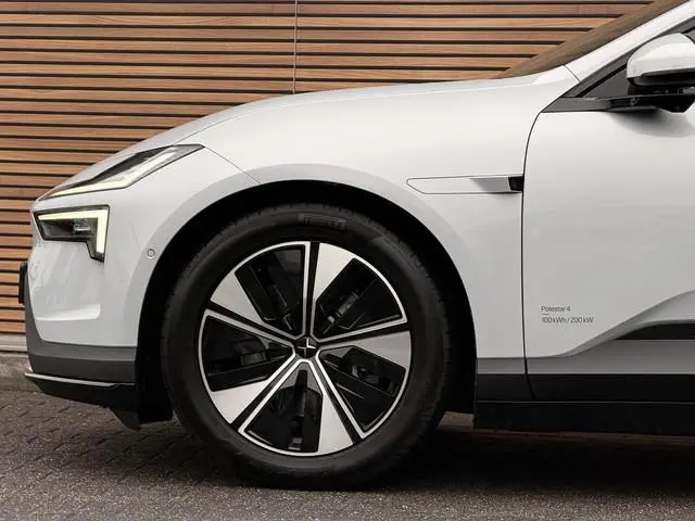 Polestar 4