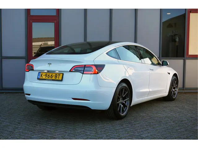 Tesla Model 3 Standard RWD Plus 60kWhSOH 92% LFP Matrix