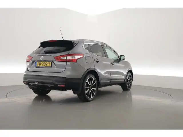 Nissan Qashqai 1.2 Tekna | Cruise | 360cam | Dodehoek. | Pano | Trekhaak | Stoelverw. | Achteruitrij...