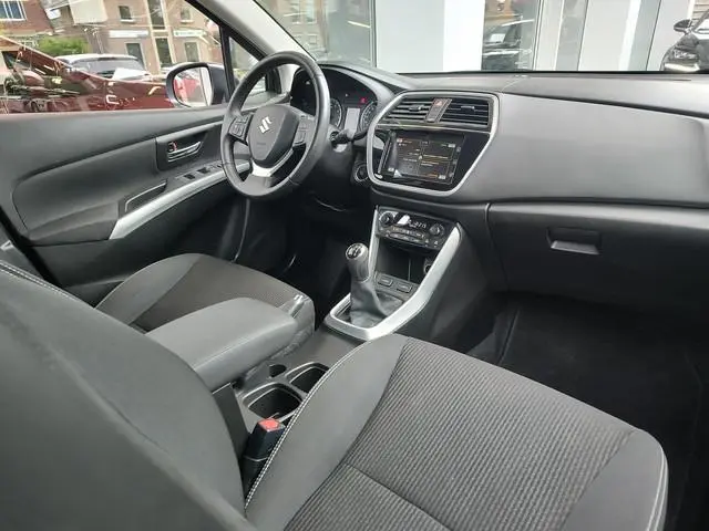 Suzuki S-Cross