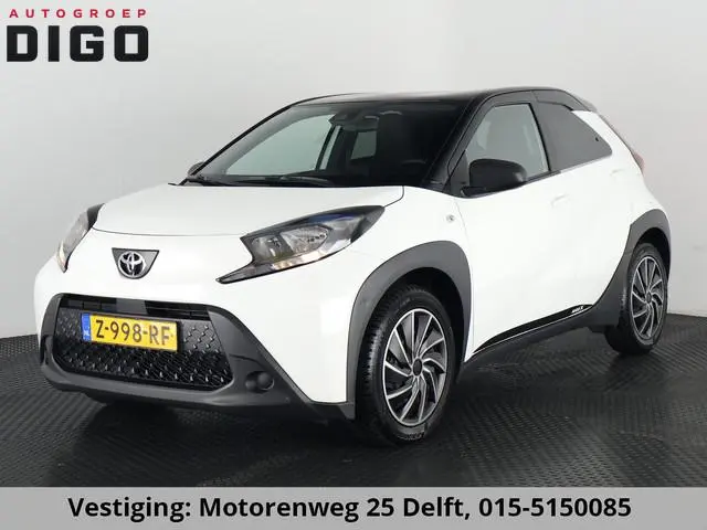 Toyota Aygo X VVT-i MT PLAY BLACK & WHITE 1e EIG GARANTIE 6-2034 CARPLAY NAVI.ADAPTIVE CRUISE.CAMERA