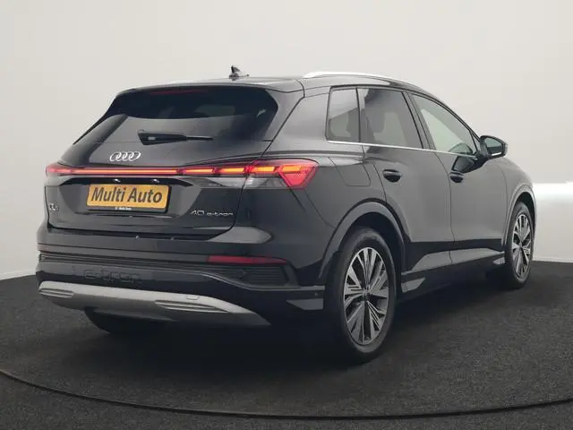 Audi Q4 e-tron 40 Edition 77 kWh 204pk Dealer O.H | Adaptive Cruise | Camera | Sportstoelen Verwarmd...