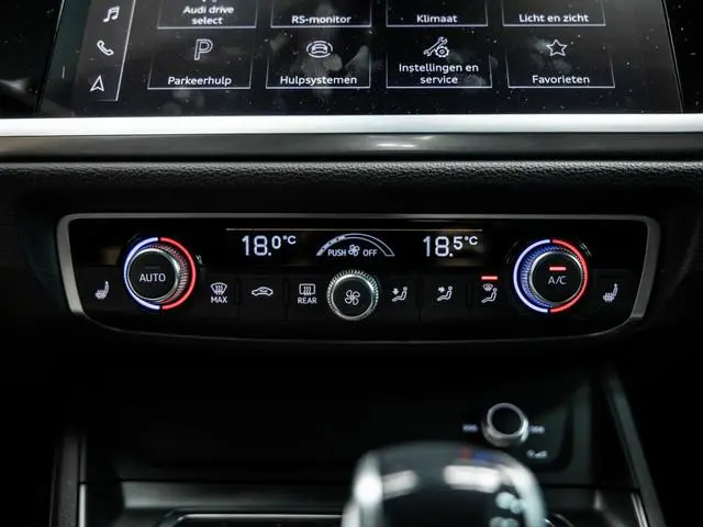 Audi RSQ3