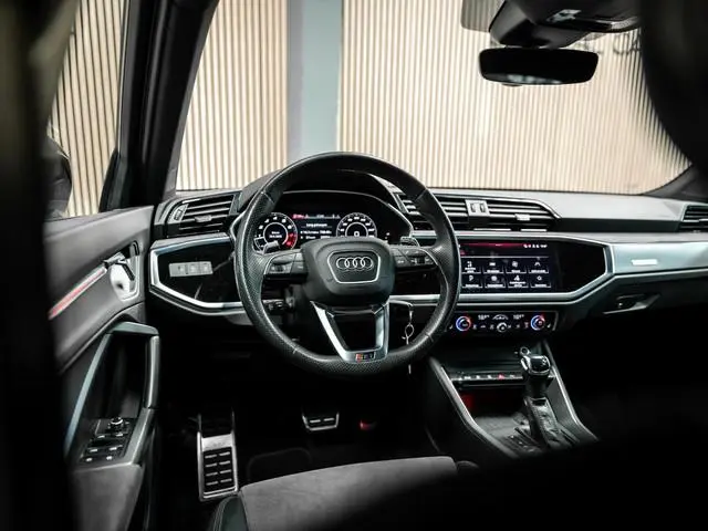 Audi RSQ3
