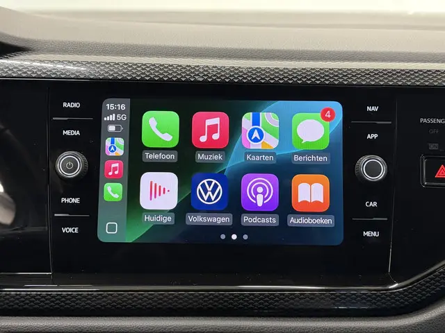 Volkswagen Polo 1.0 TSI Life Navigatie Apple Carplay / Android Auto Camera Parkeersensoren Adaptive...