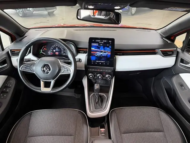 Renault Clio 1.0 TCe 90pk Automaat | Groot Navi | 360 | 17" | PDC V+A | Stoel & stuur verwarming | K...