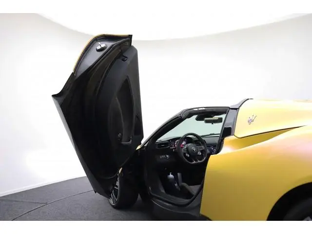 Maserati MC20