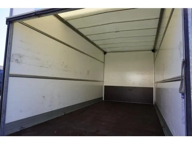 MAN TGE 140pk Bakwagen laadklep Apple Carplay Cruise control Airco 3-Zits Meubelbak Koffer LBW