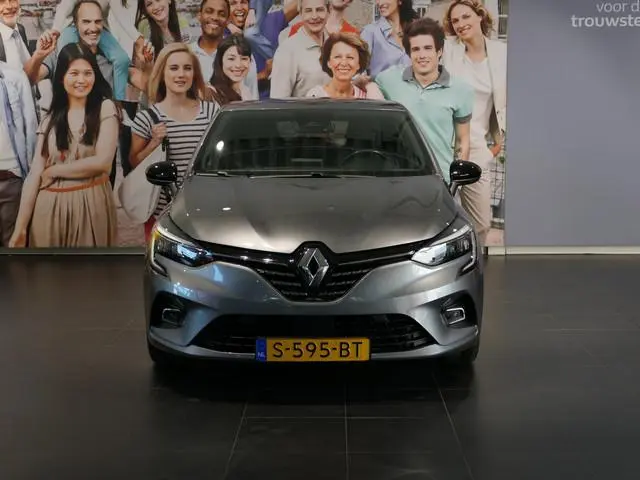Renault Clio 1.0 TCe 90 Techno *Dealer onderhouden!* - Dodehoek - Groot scherm - Camera