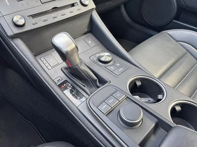 Lexus RC