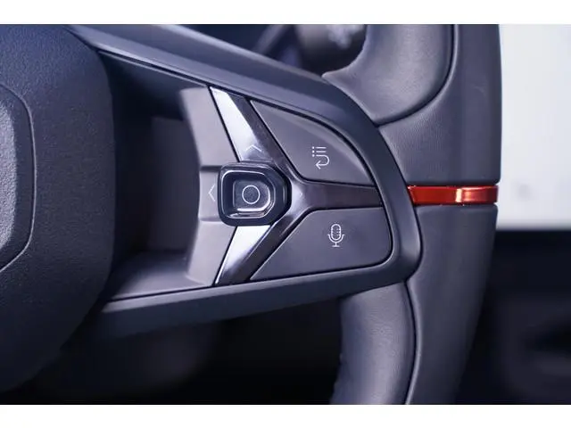 Lynk & Co 02
