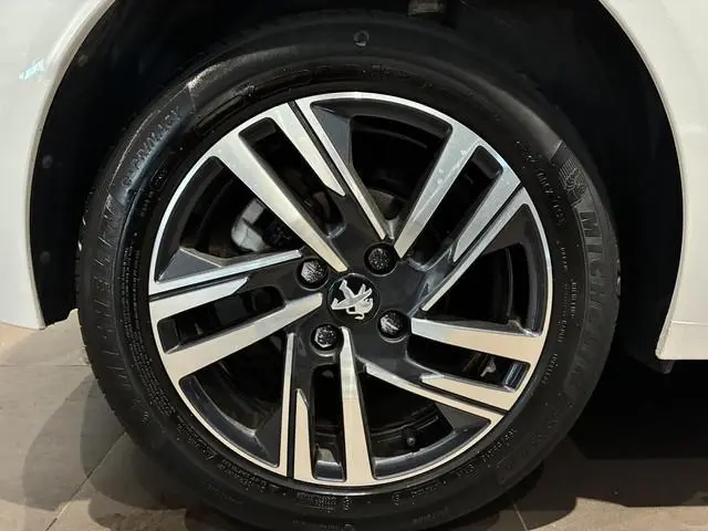 Peugeot 208 1.2 PureTech Allure Pack
