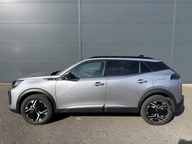 Peugeot e-2008 EV Allure 50 kWh (Keyless Entry - LED - Parkeersensoren V+A - Navigatie - Automatisch...