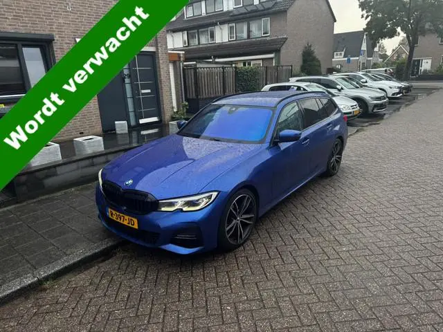BMW 3-serie Touring 320d High Executive Bj 2021 191PK Dealer onderhouden Vol optie !!