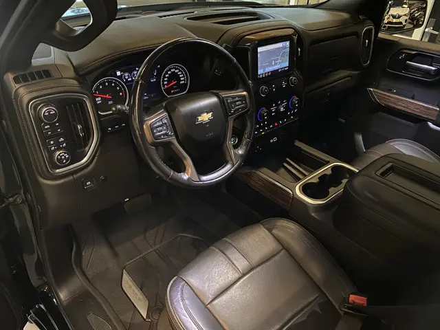 Chevrolet CHEVROLET SILVERADO High Country 6.2 V8 420 PK Schuif kanteldak, Navigatie, Laadbak cover,...