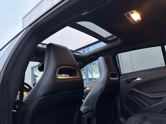 Mercedes-Benz CLA-klasse Shooting Brake 180 l Pano l ACC l Standkachel l Camera l