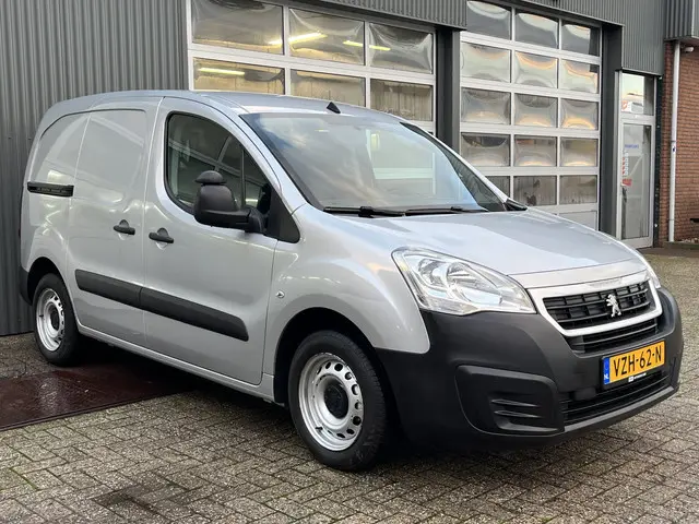 Peugeot Partner 120 1.6 HDi 75 Marge Airco Btw / Bpm vij Cruise controle Parkeerhulp achter Navigati...
