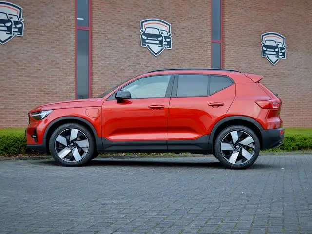 Volvo XC40 T5 Recharge 262 pk Ultimate Dark | Leder | Panoram