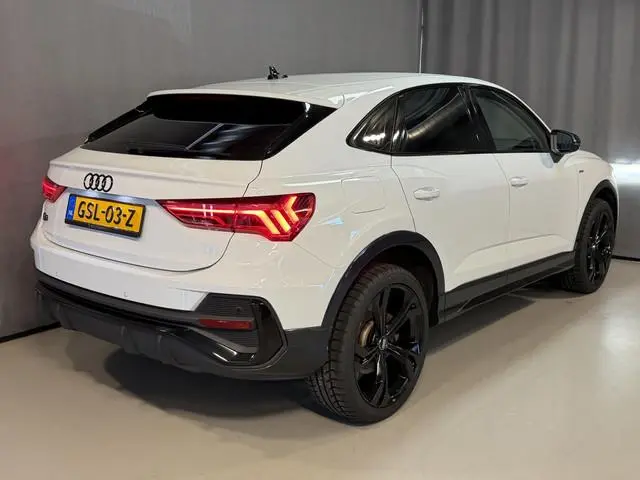 Audi Q3 Sportback 45 TFSI e S Edition 20"/Adaptieve cruise/Dodehoek/LED/Elektrische klep/Keyless/Sto...