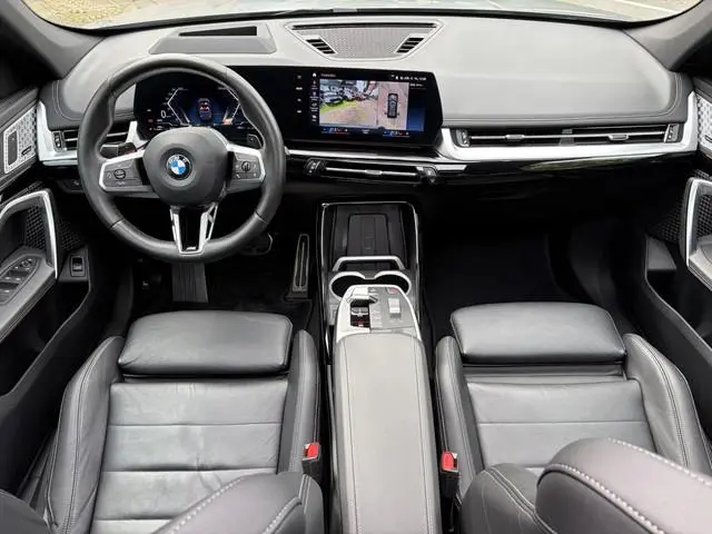 BMW X1 sDrive18i Frozen Grey M-Sport Pano Leer HUD Har/Ka