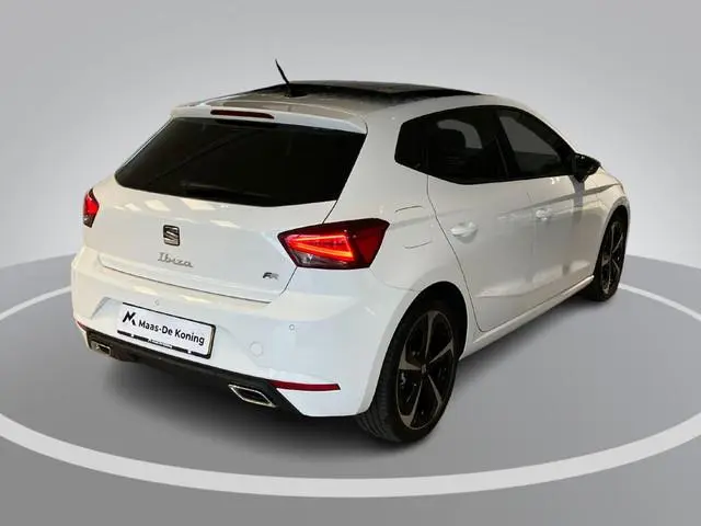 SEAT Ibiza 1.0 EcoTSI 110pk DSG Style Business Connect · Panoramadak · Apple/Android Car Play · BEAT...