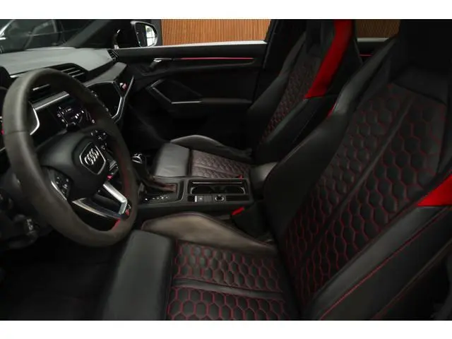 Audi RSQ3