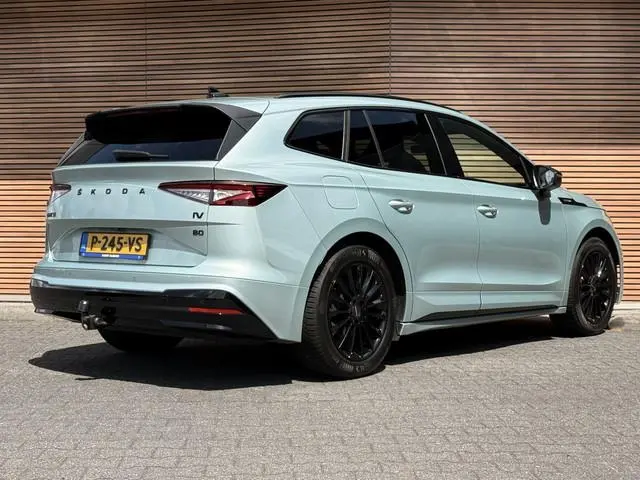 ŠKODA Enyaq iV 80 Sportline Soh 96.62% / Trekhaak / Camera / Navigatie / Dodehoek