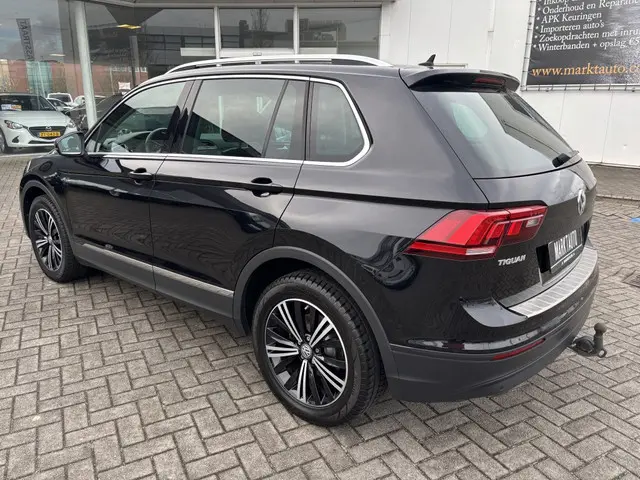 Volkswagen Tiguan 1.4 TSI ACT Join Panorama Trekhaak Carplay Camera