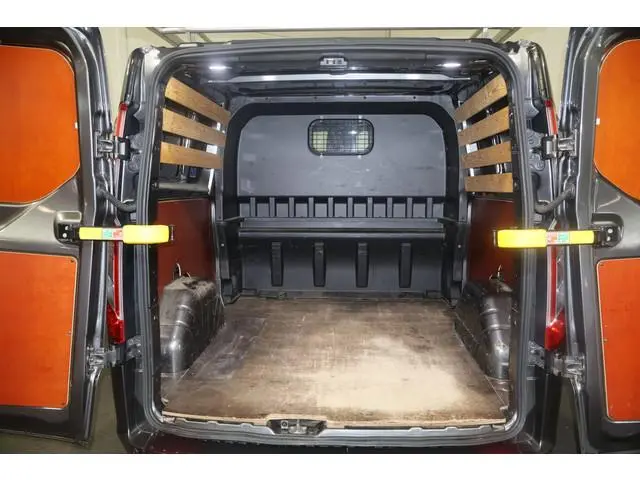 Ford Transit Custom 2.0 TDCI L2 H1 DC 185pk Automaat