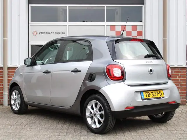 Smart forfour 1.0 Business Solution /Climate/Cruise control/15'LM/Bluetooth/LED/ISOFIX/CV/NAP! 2e ei...