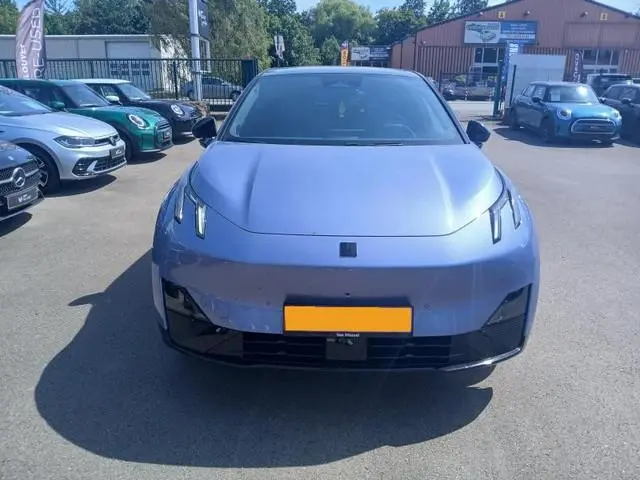 Lynk & Co 02