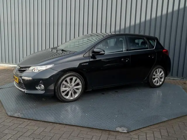 Toyota Auris 1.8 Hybrid Executive | Keyless | 17'' | Stoelverwarming | Camera | PDC V&A | Prijs Rijk...