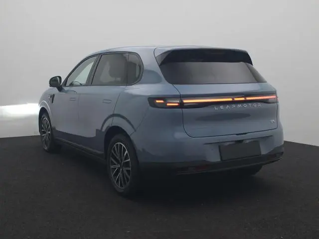 Leapmotor B10