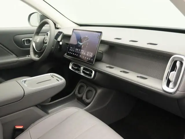 Leapmotor B10