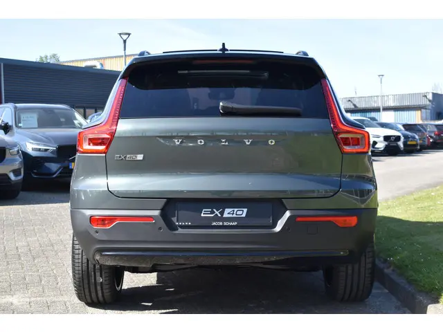 Volvo EX40