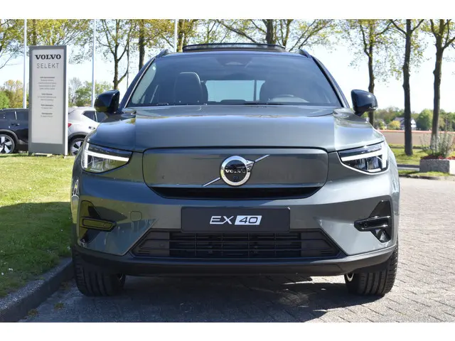 Volvo EX40