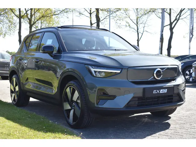 Volvo EX40