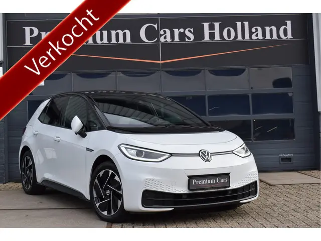Volkswagen ID.3 Pro 58 kWh 204 Pk IQ Lights ACC Camera Keyless Full Led 18 Inch