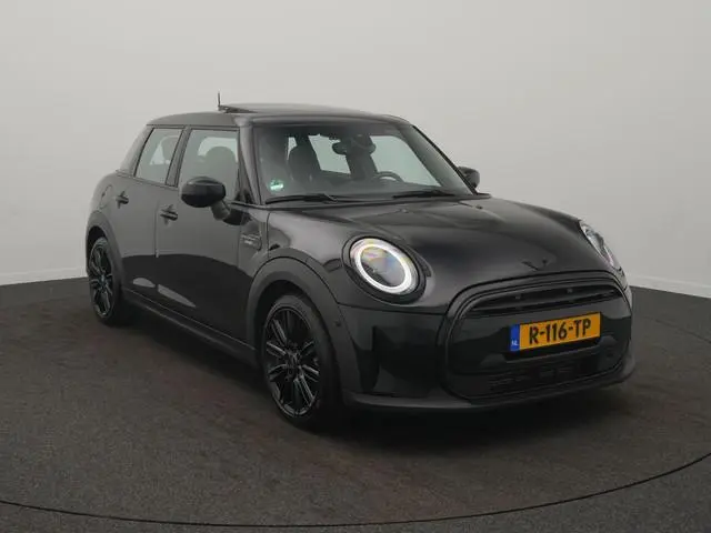MINI 5-Deurs 1.5 Cooper Camden Plus Edition - RIJKLAARPRIJS - Automaat - Achteruitrijcamera - Head-U...