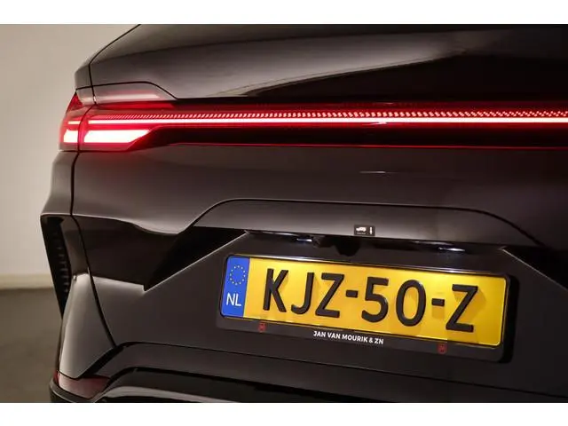 BYD SEAL U