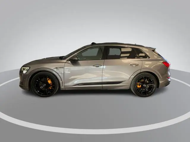 Audi e-tron 55 300KW/408pk Quattro S edition 95 kWh Panoramadak · 360 Camera · B&O Audio · Leder · S...