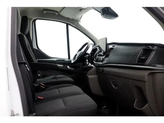 Ford Transit Custom 2.0 TDCI L2H1 Trend Airco/Navi/Trekhaak 2800kg 09-2022