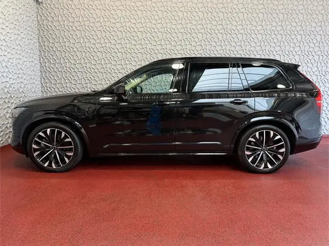 Volvo XC90 2.0 T8 456 PK 12/25 Bowers & Wilkins LUCHTVERING 12/25  AWD  7P ULTRA DARK SCHUIFDAK   EL...