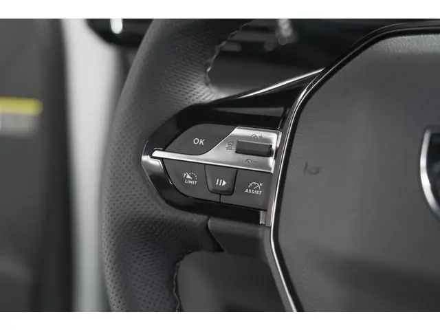 Peugeot 308 SW 1.6 Plug-in Hybrid 180 GT | Panoramadak | Premium Focal Audio | Adaptieve Cruise Cont...
