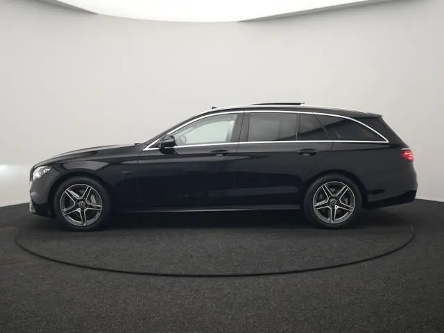 Mercedes-Benz E-klasse Estate 300 e AMG Line PHEV 320pk Dealer O.H. | Panodak | Adaptive Cruise | 36...