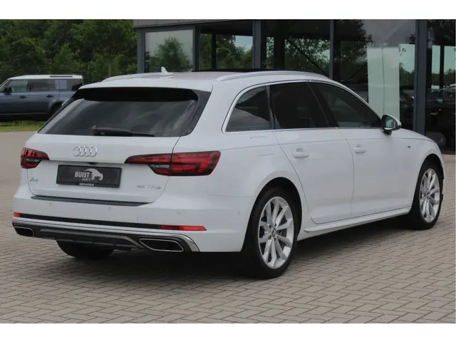 Audi A4 Avant 45 TFSI 245pk S-Line Edition PANO ACC LEER LED VIRTUAL HUD 80613KM!