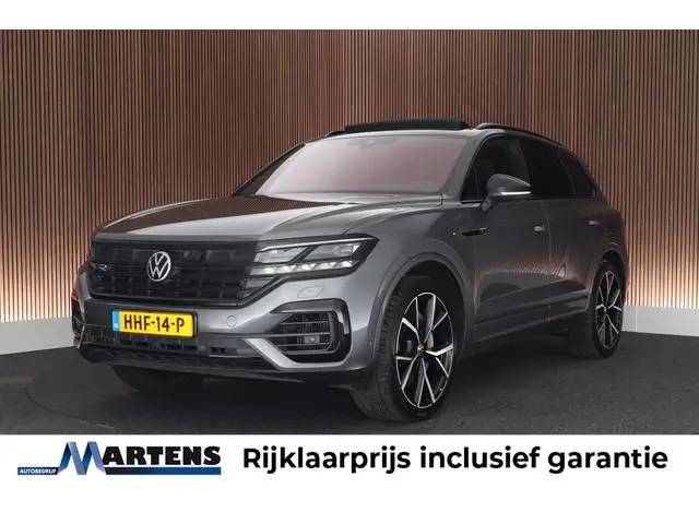Volkswagen Touareg R 3.0 TSI 462pk eHybrid 4MOTION Trekhaak 360Camera Luchtvering Head-Up Leder Pano...